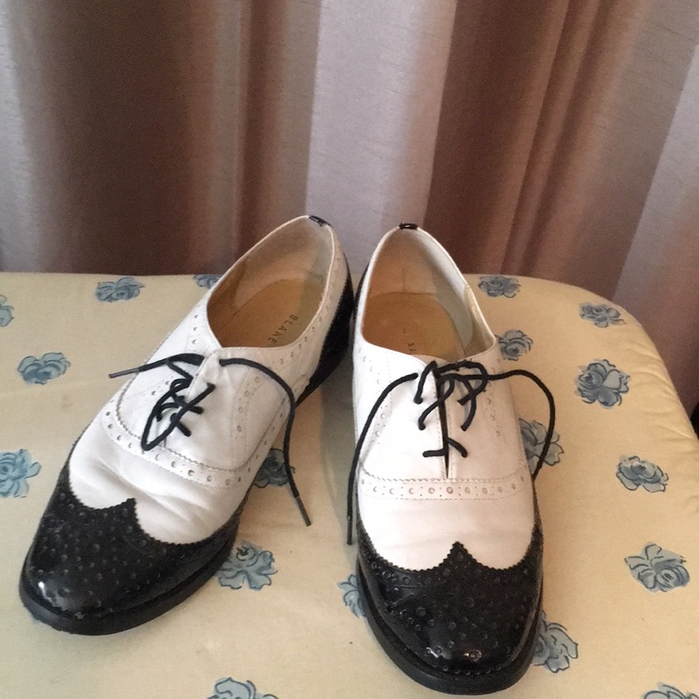 Black and White Women’s Dress Shoes